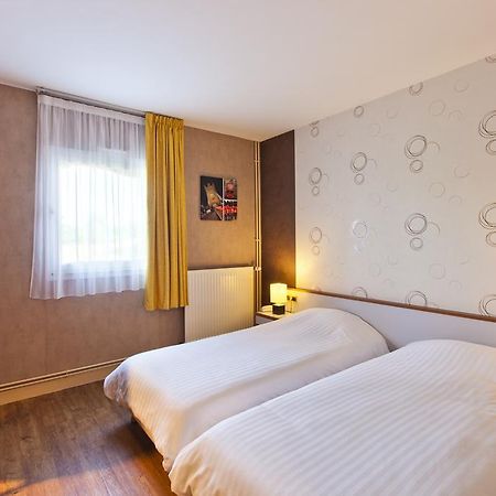 Cit'Hotel Du Circuit Magny-Cours Exteriör bild